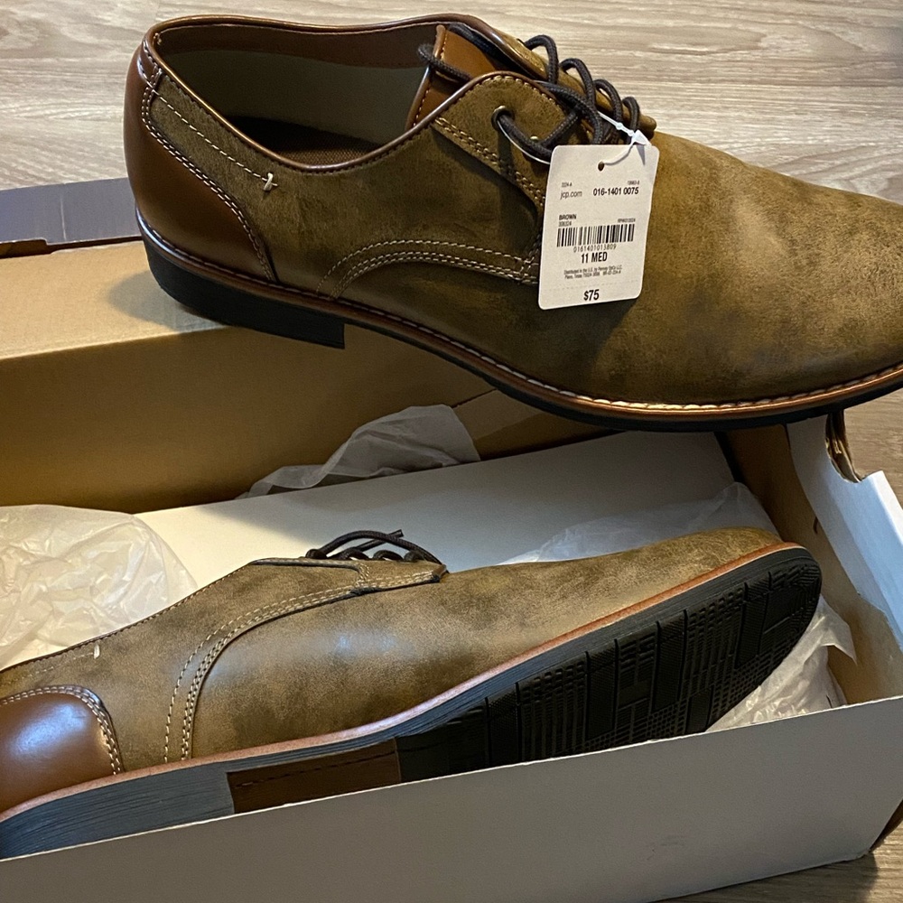 Brown Suede Oxford Shoes with Classic Design